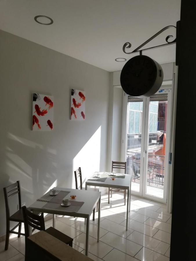 Binario 3 Bed & Breakfast Еболи Екстериор снимка