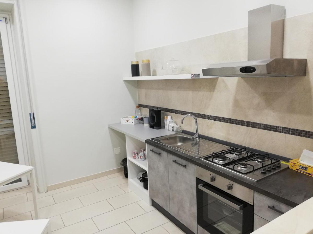 Binario 3 Bed & Breakfast Еболи Екстериор снимка