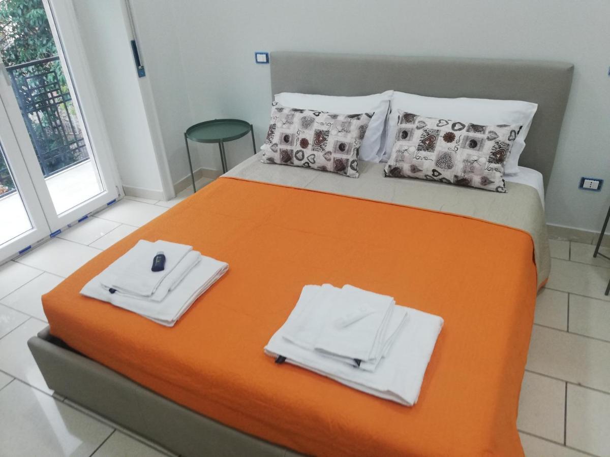 Binario 3 Bed & Breakfast Еболи Екстериор снимка